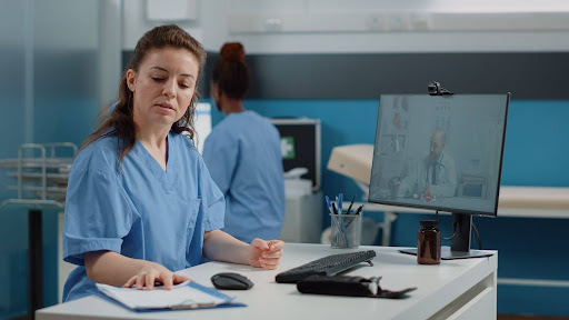 se reconvertir secrétaire médicale